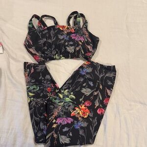 LIKE NEW Kira Grace x Kathryn Budig set